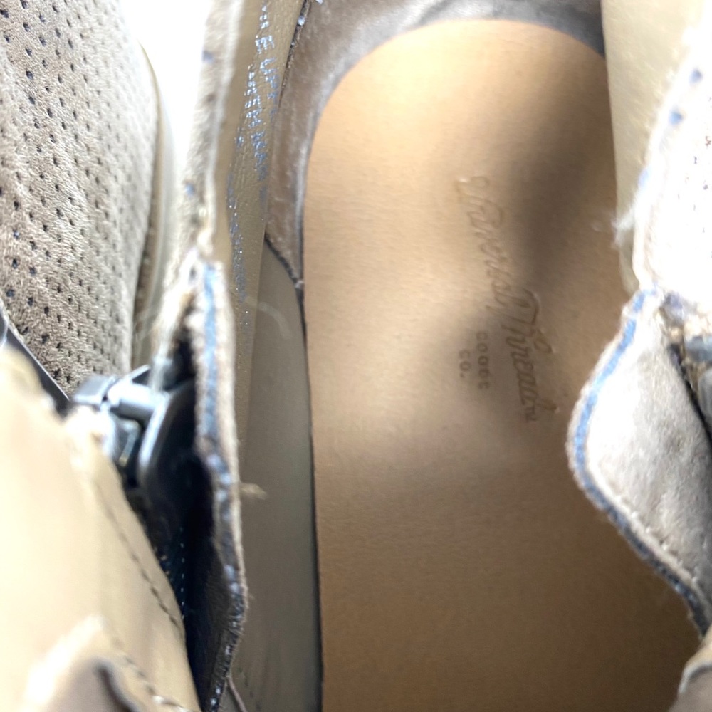 Universal Thread Booties - Picture 8 of 8